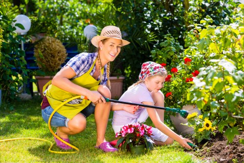 Selsdon garden maintenance with healthy borders, lawns, and seasonal planting